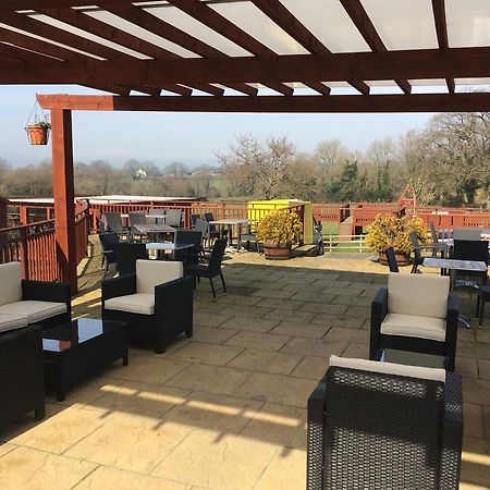 Hunters Lodge Inn Wincanton Eksteriør billede