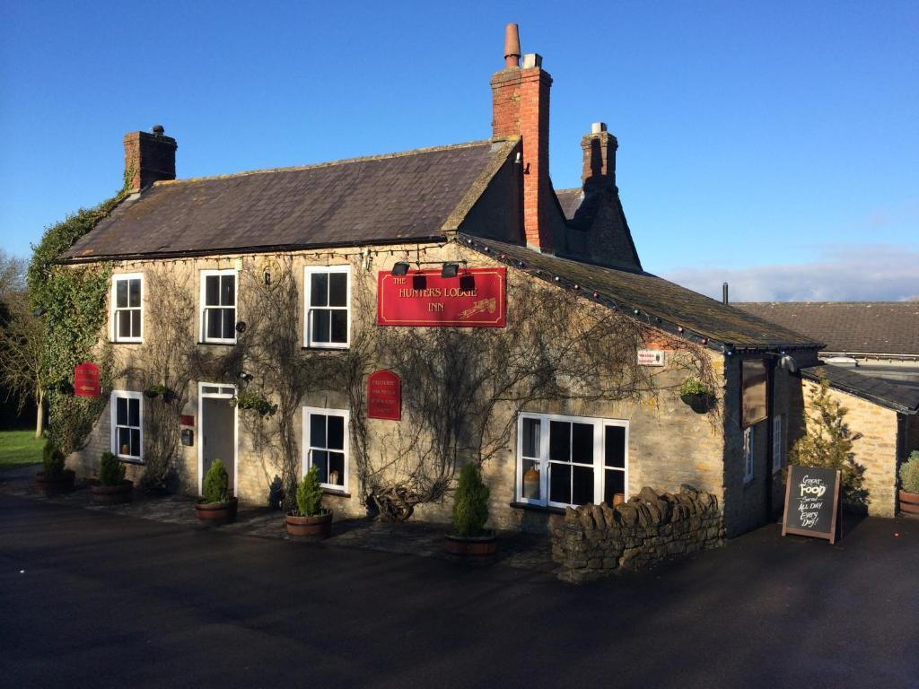 Hunters Lodge Inn Wincanton Eksteriør billede