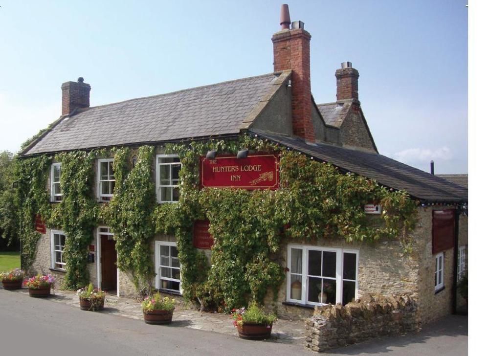 Hunters Lodge Inn Wincanton Eksteriør billede