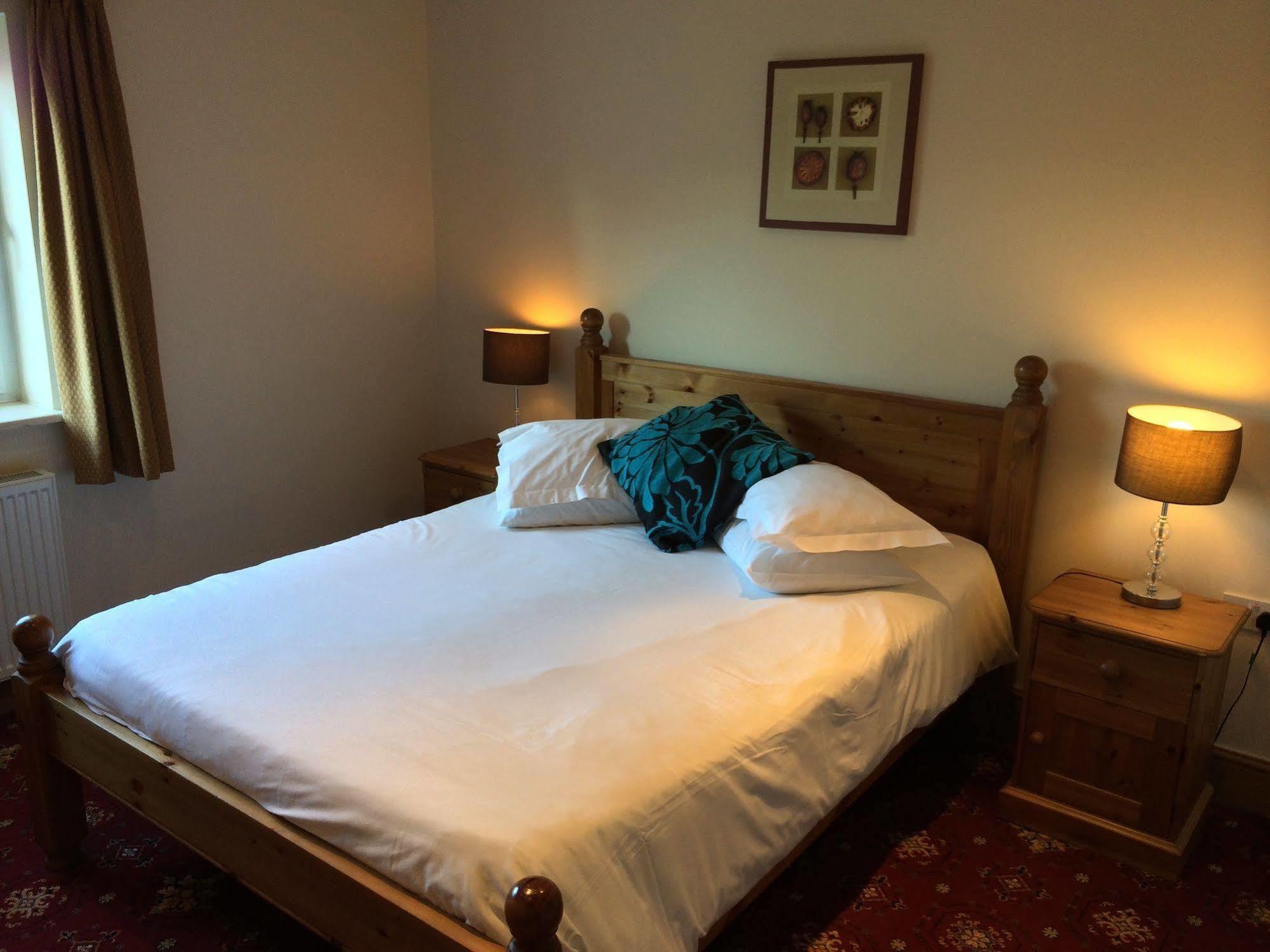 Hunters Lodge Inn Wincanton Eksteriør billede