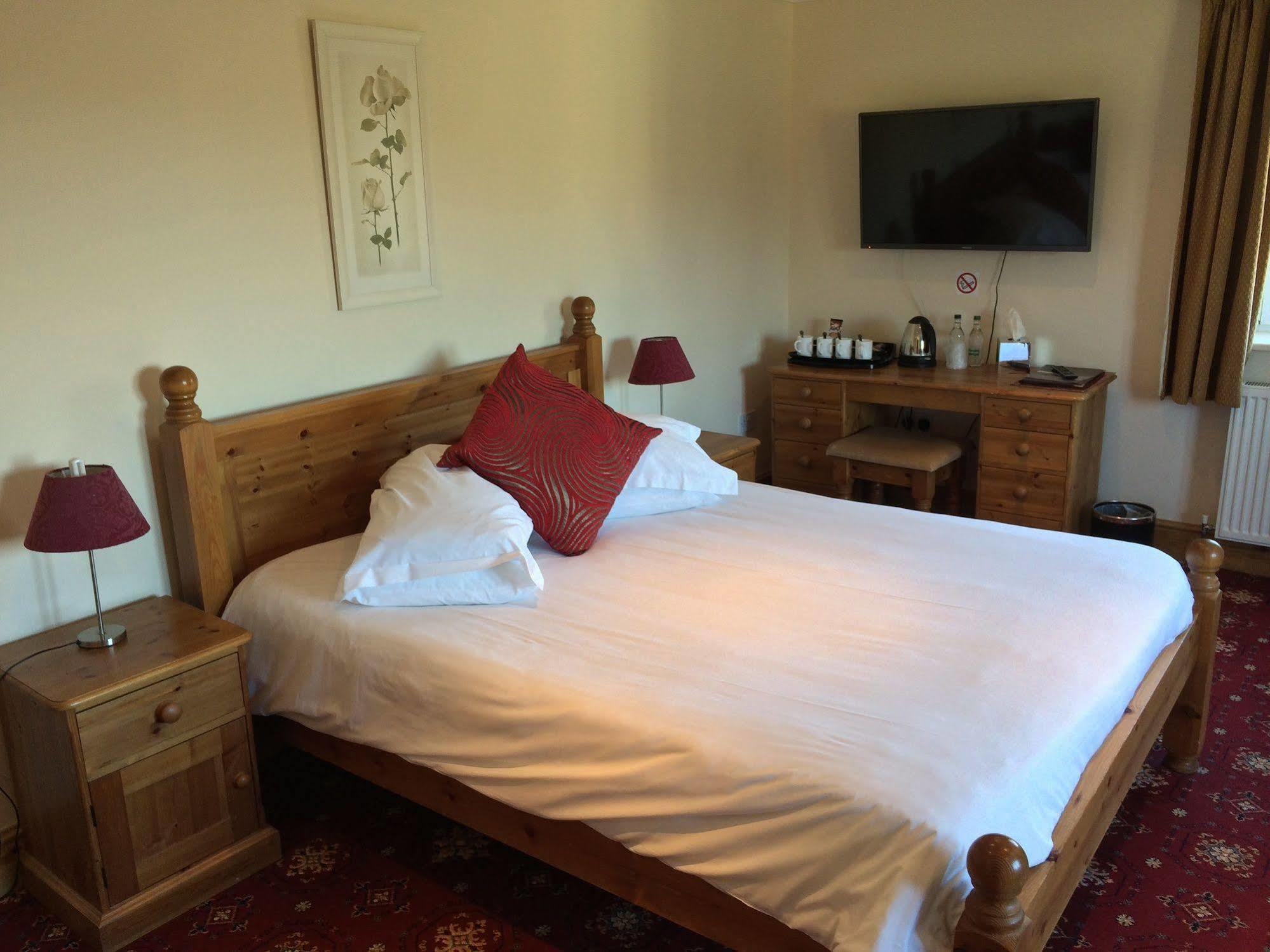 Hunters Lodge Inn Wincanton Eksteriør billede